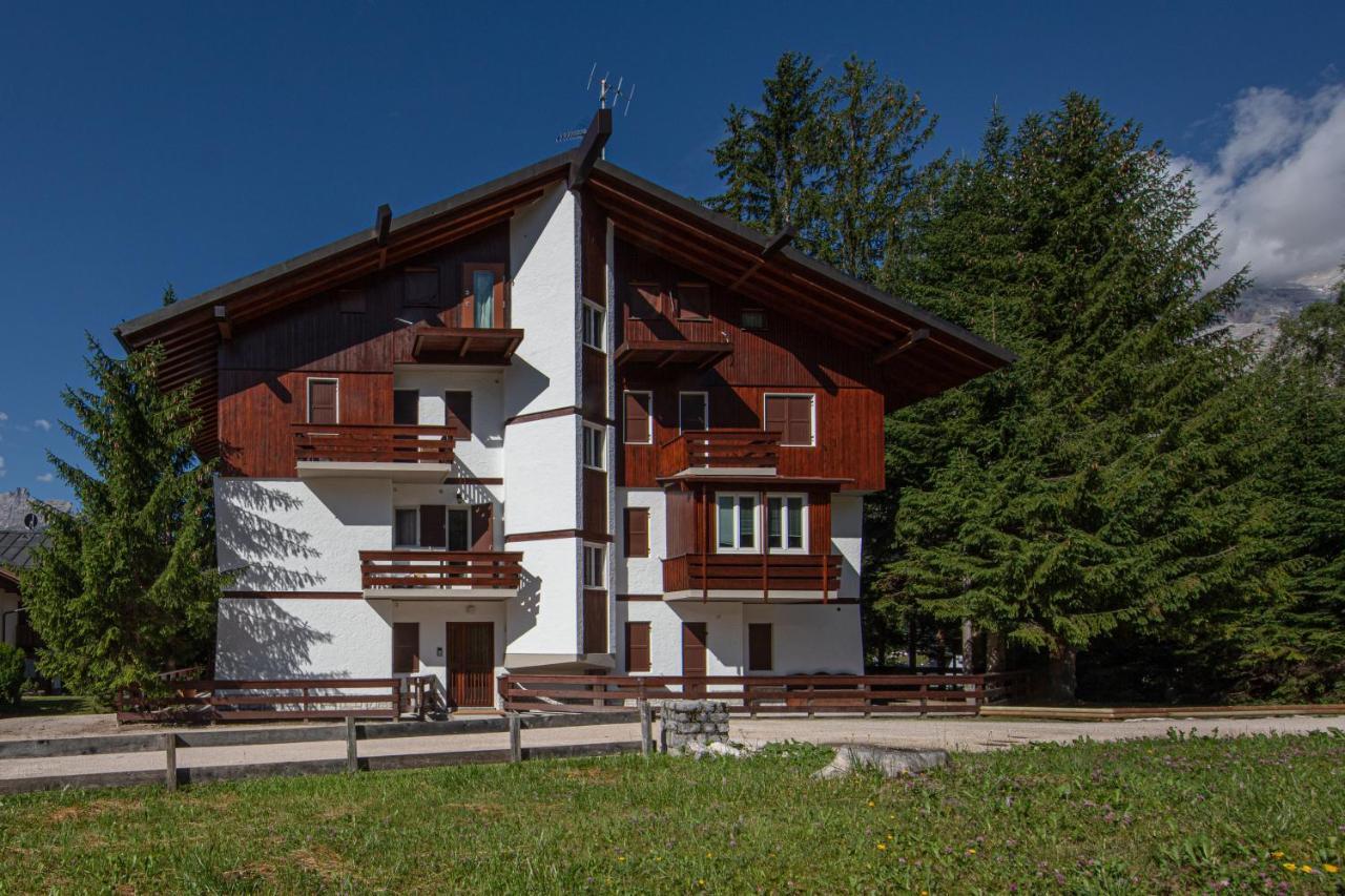 Apartmán Cortina-House Cortina dʼAmpezzo Exteriér fotografie