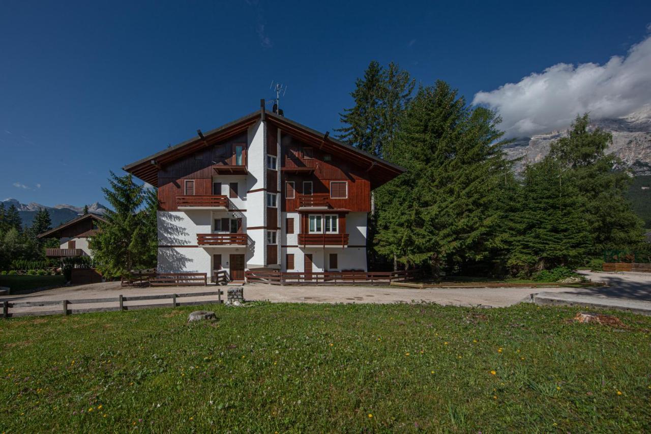 Apartmán Cortina-House Cortina dʼAmpezzo Exteriér fotografie